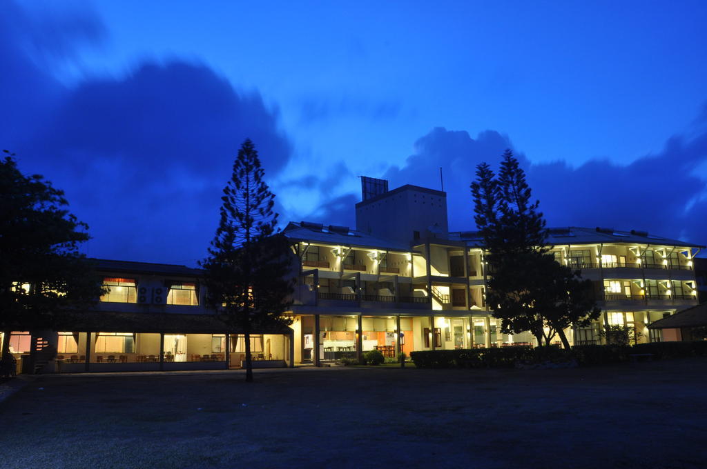 Hotel Laya Beach Wadduwa Exterior foto